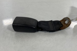 Attache ceinture arriere droit TOYOTA AYGO 1