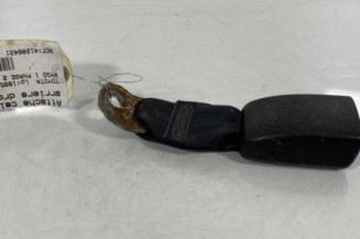 Attache ceinture arriere droit TOYOTA AYGO 1