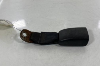 Attache ceinture arriere gauche TOYOTA AYGO 1