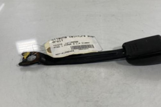 Attache ceinture avant droit TOYOTA AYGO 1
