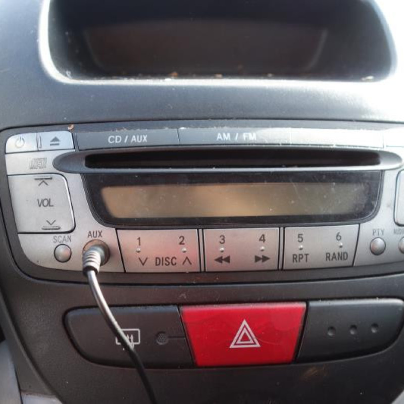 Attache ceinture avant droit TOYOTA AYGO 1 Photo n°11