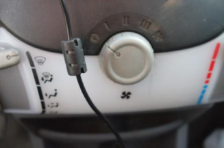 Pretensionneur de ceinture avant droit TOYOTA AYGO 1