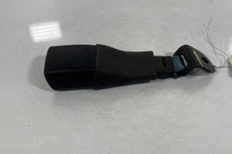 Attache ceinture arriere gauche SUZUKI SWIFT 4