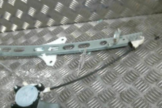 Leve vitre electrique avant gauche SUZUKI SWIFT 4 Photo n°1
