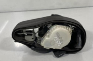 Pretensionneur de ceinture avant gauche RENAULT CLIO 3 Photo n°1