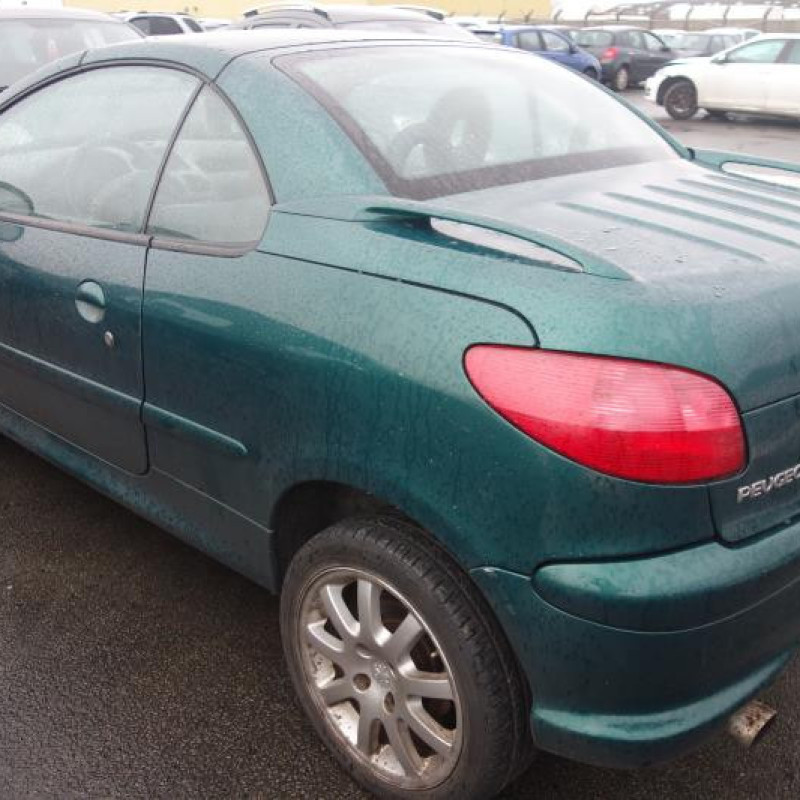 Attache ceinture arriere droit PEUGEOT 206 Photo n°7