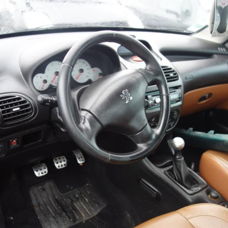 Pretensionneur de ceinture avant droit PEUGEOT 206 Photo n°8