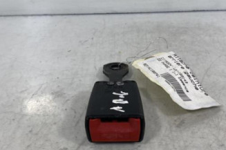 Attache ceinture arriere gauche CITROEN C2 Photo n°1