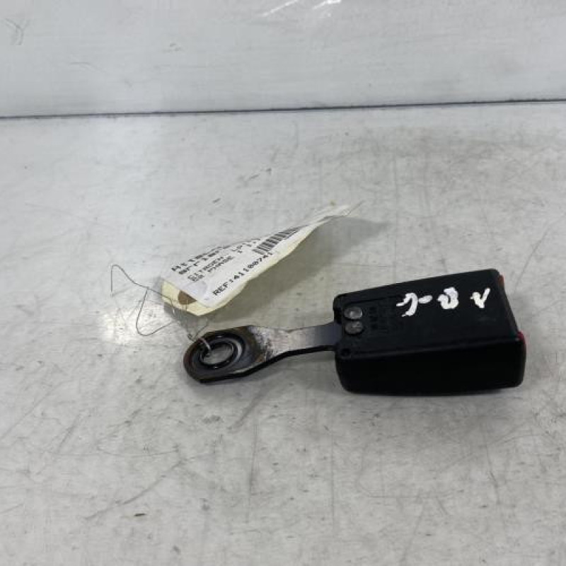 Attache ceinture arriere gauche CITROEN C2 Photo n°2