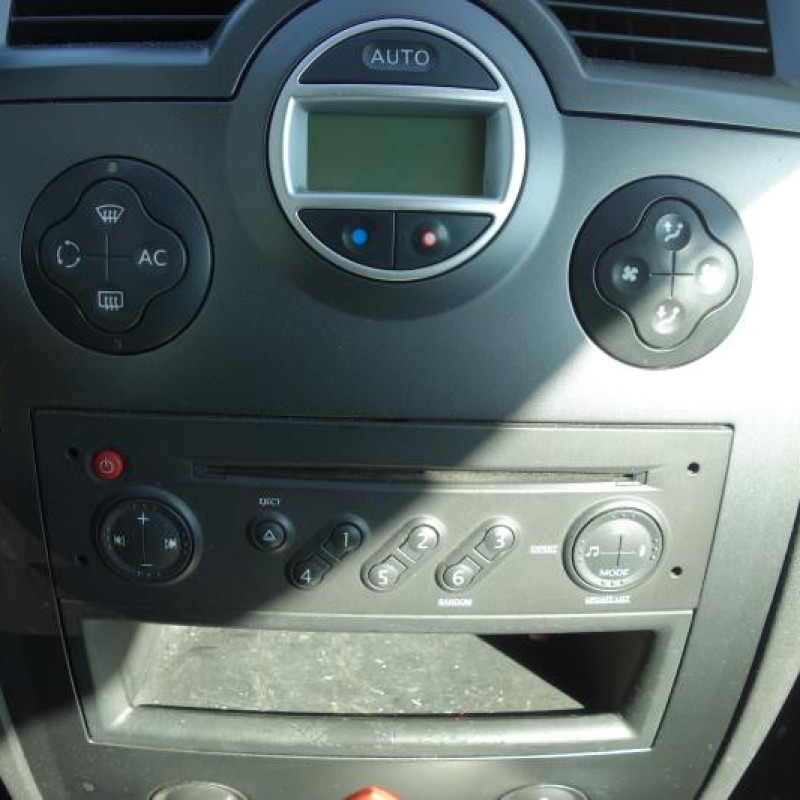Amortisseur avant droit RENAULT MEGANE 2 Photo n°8