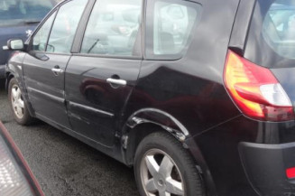 Charniere de capot RENAULT GRAND SCENIC 2