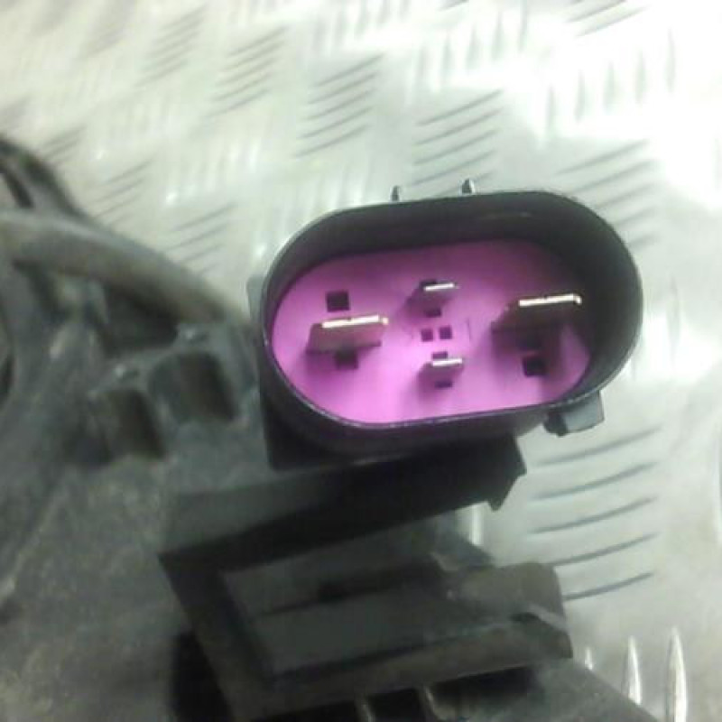 Moto ventilateur radiateur VOLKSWAGEN GOLF PLUS Photo n°3