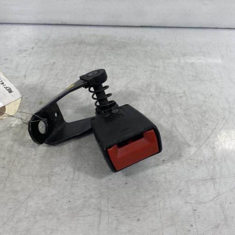 Attache ceinture arriere gauche BMW X3 E83 Photo n°1