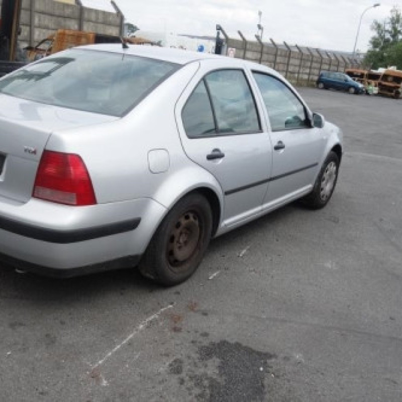 Feu arriere principal gauche (feux) VOLKSWAGEN BORA Photo n°6