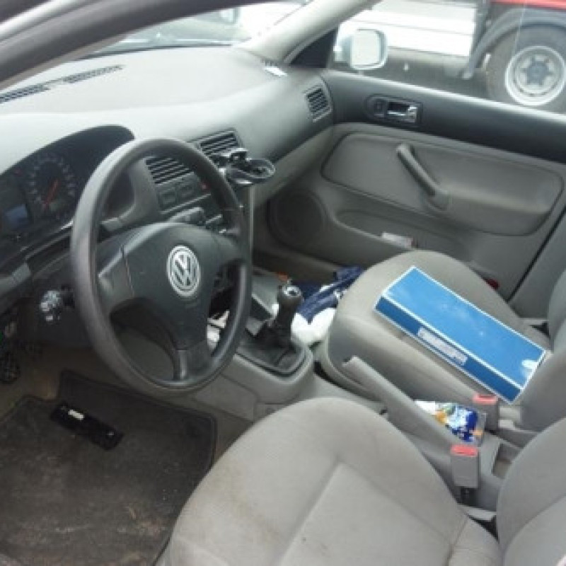 Feu arriere principal gauche (feux) VOLKSWAGEN BORA Photo n°8
