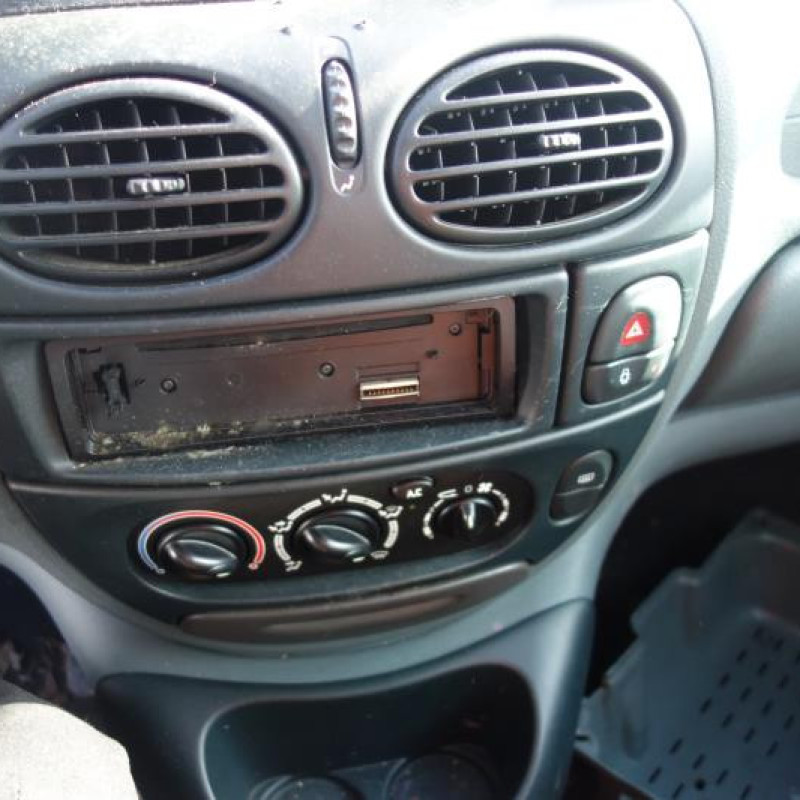 Porte arriere gauche RENAULT SCENIC 1 Photo n°9