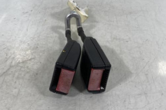 Attache ceinture arriere droit OPEL CORSA C Photo n°1