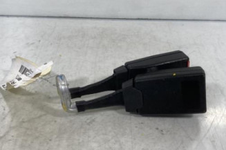 Attache ceinture arriere droit OPEL CORSA C