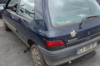 Custode arriere droit RENAULT CLIO 1
