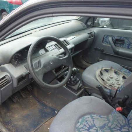 Custode arriere droit RENAULT CLIO 1