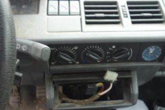 Custode arriere droit RENAULT CLIO 1
