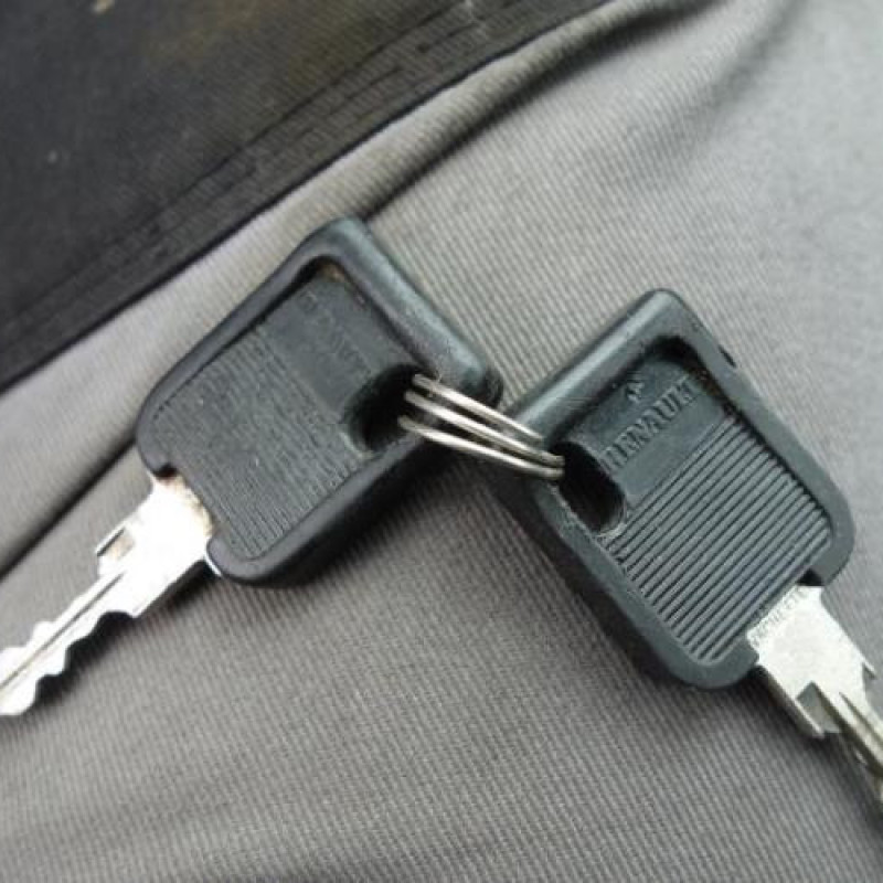Custode arriere droit RENAULT CLIO 1 Photo n°9