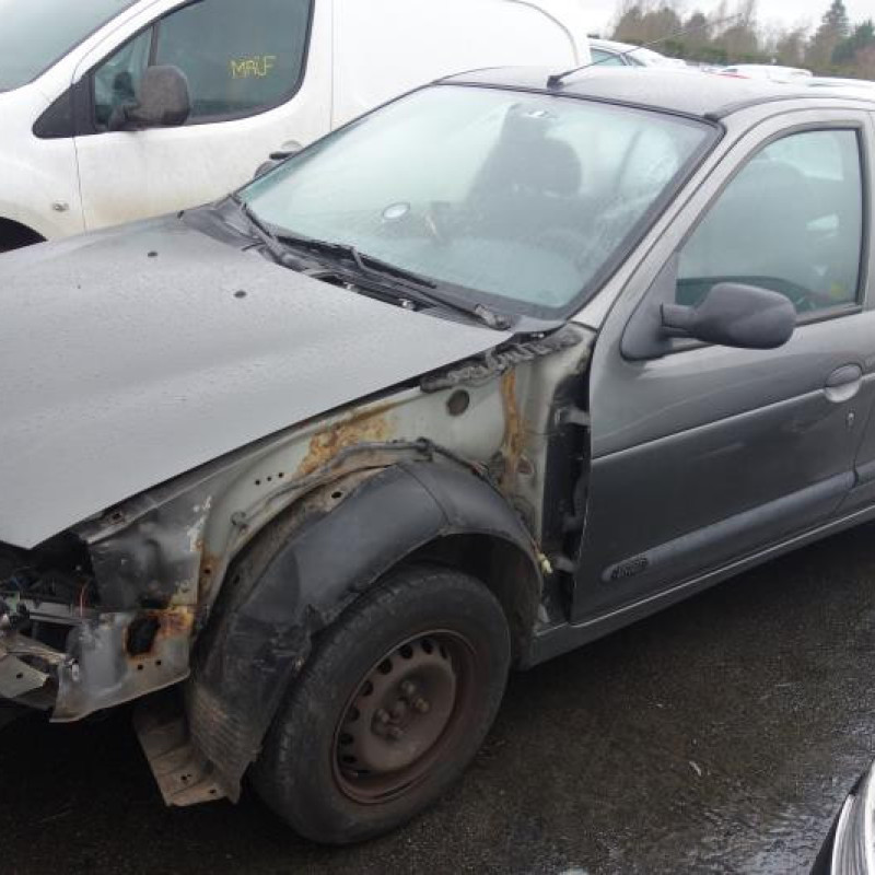 Porte avant droit RENAULT MEGANE 1 Photo n°4