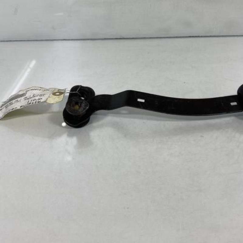 Attache ceinture avant droit VOLKSWAGEN GOLF 3 Photo n°3