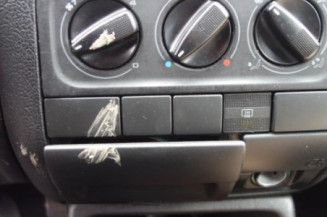 Attache ceinture avant droit VOLKSWAGEN GOLF 3