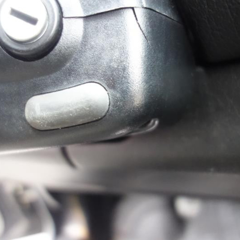 Attache ceinture avant droit VOLKSWAGEN GOLF 3 Photo n°10