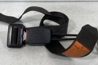 Attache ceinture arriere gauche VOLKSWAGEN GOLF 4 Photo n°1