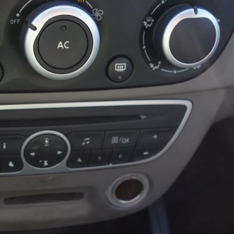 Air bag conducteur RENAULT MEGANE 3 Photo n°10