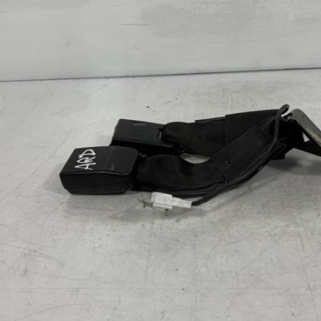 Attache ceinture arriere droit NISSAN QASHQAI 1