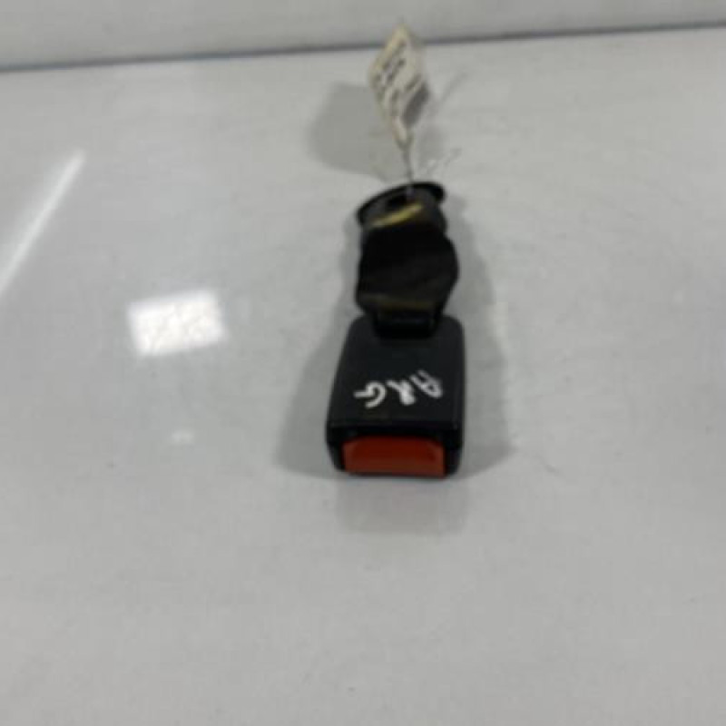 Attache ceinture arriere gauche FORD C-MAX 1 Photo n°1