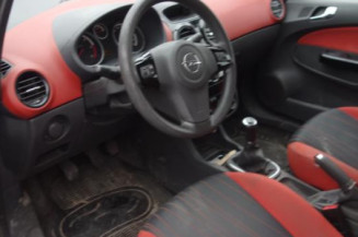 Pretensionneur de ceinture avant droit OPEL CORSA D
