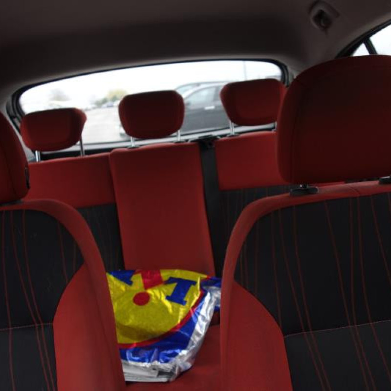 Pretensionneur de ceinture avant droit OPEL CORSA D Photo n°11