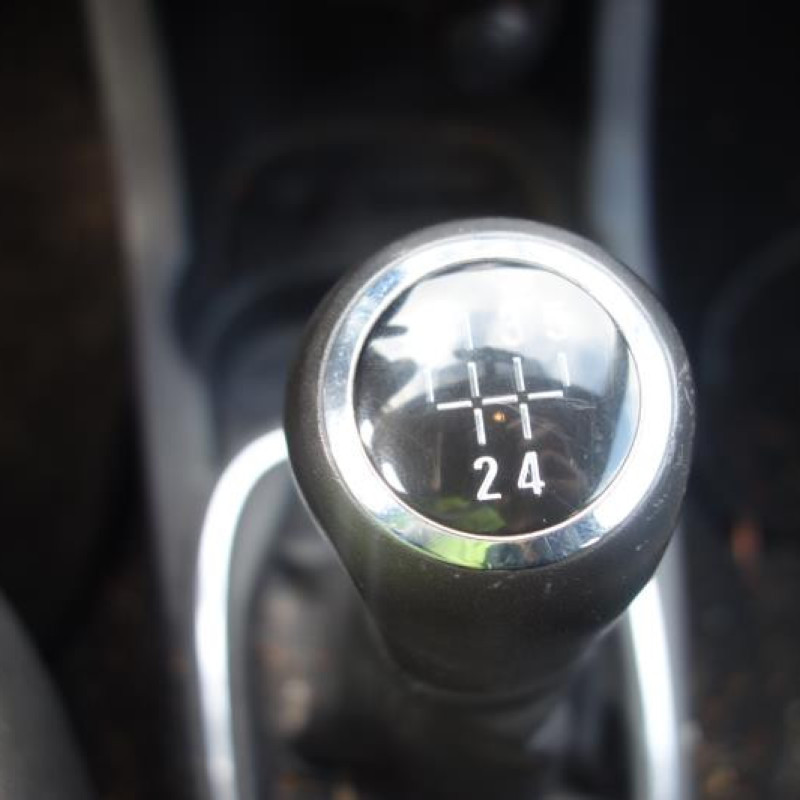 Verin de coffre OPEL CORSA D Photo n°7