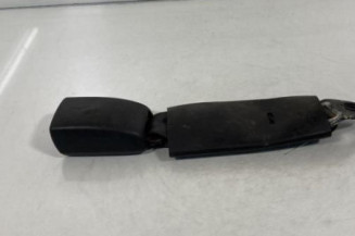 Attache ceinture arriere gauche TOYOTA RAV4 3