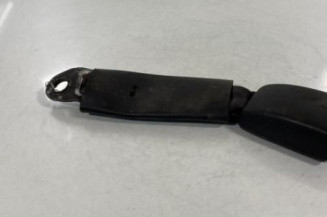 Attache ceinture arriere gauche TOYOTA RAV4 3