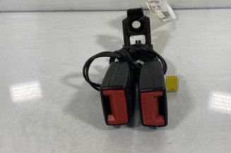 Attache ceinture arriere gauche CITROEN C5 2 Photo n°1