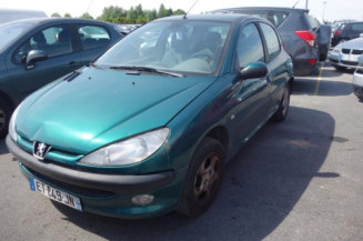 Attache ceinture arriere droit PEUGEOT 206