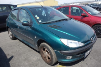 Attache ceinture arriere droit PEUGEOT 206