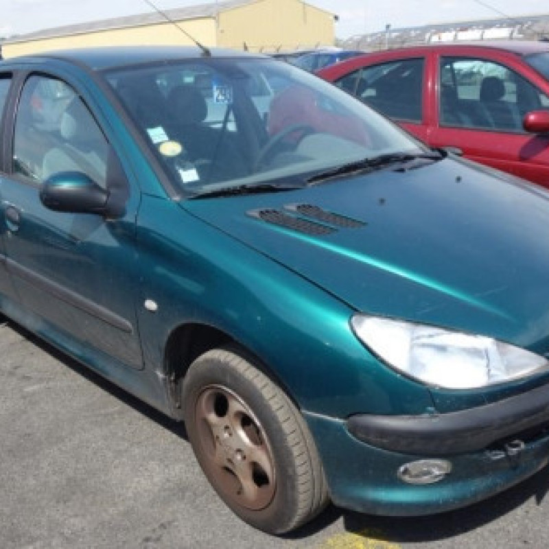 Attache ceinture arriere droit PEUGEOT 206 Photo n°5