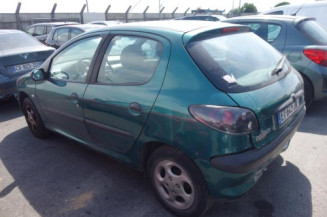 Attache ceinture arriere droit PEUGEOT 206