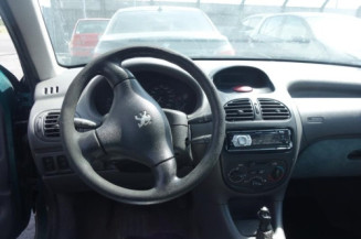 Attache ceinture arriere droit PEUGEOT 206