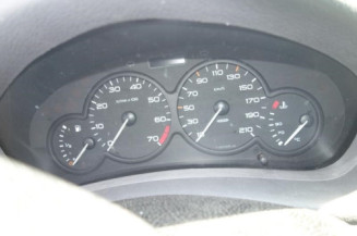 Attache ceinture arriere droit PEUGEOT 206