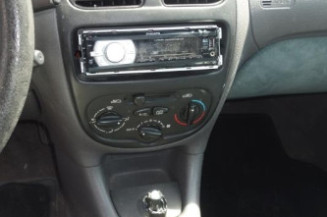 Attache ceinture arriere droit PEUGEOT 206