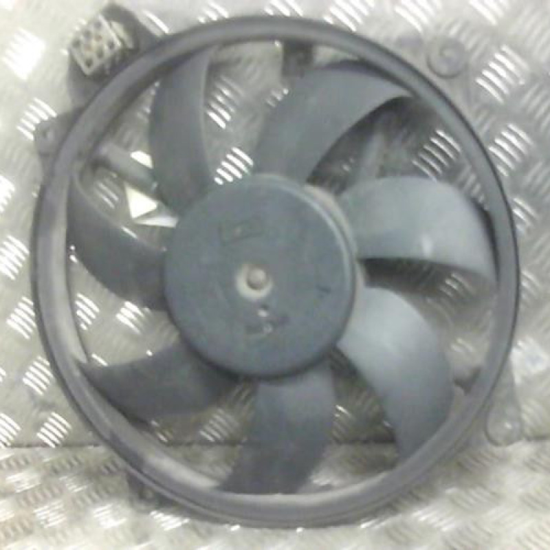 Moto ventilateur radiateur RENAULT GRAND SCENIC 3 Photo n°1