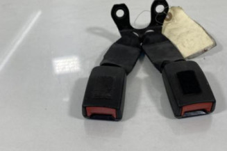 Attache ceinture arriere gauche MAZDA 2 1 Photo n°1