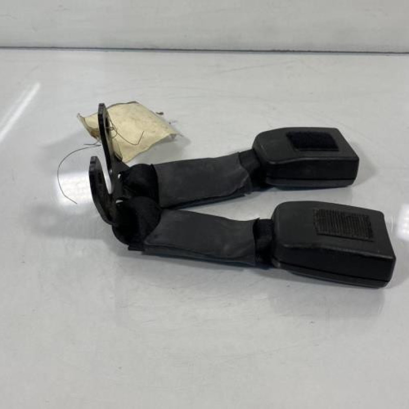 Attache ceinture arriere gauche MAZDA 2 1 Photo n°3